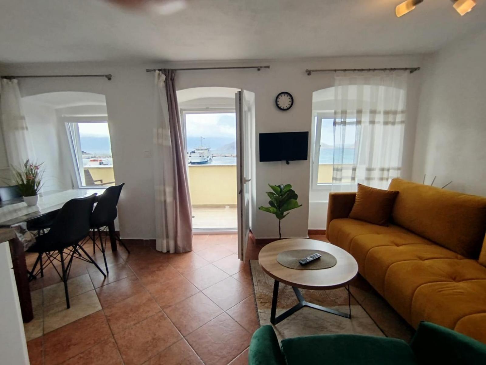 Apartmani Obala Baska  Exterior photo